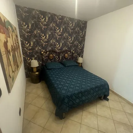 דירה Golf Retreat קסטלארו